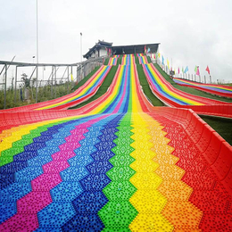 好玩的彩虹滑道 四季可玩的旱地滑草 彩虹滑道建设方案