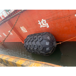 青岛京盛船舶橡胶护舷充气护舷有限公司浮式护舷  橡胶护舷