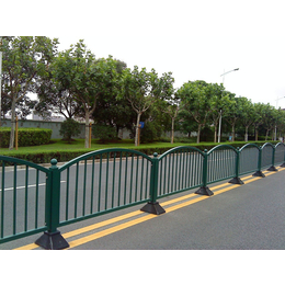 河源交通设施隔离护栏 钢制护栏 惠州公路护栏