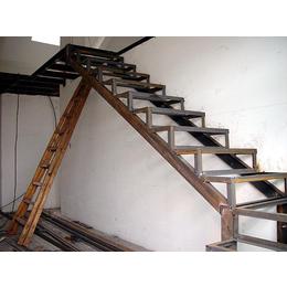 东莞莞城钢结构安装  钢结构楼梯使用性有多强