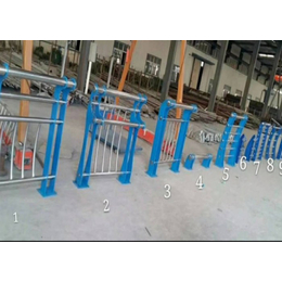 山东诚涵护栏生产厂-黑龙江不锈钢防护栏