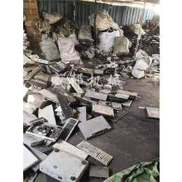 北京电路板粉碎设备-威邦机械公司，-电路板粉碎设备哪里有卖