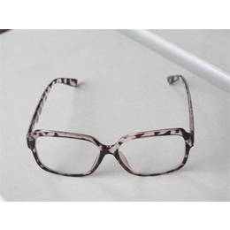 达州铅眼镜-超轻便捷铅眼镜-龙口三益(诚信商家)