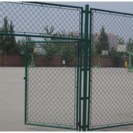 体育场护栏网-防护网-低碳钢丝-勾花网-羽毛球场围