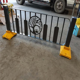 深圳道路隔离栏 市政公路隔离栅 锌钢焊接栏杆