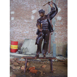 滨州现代人物铜雕塑定制-世隆铜雕