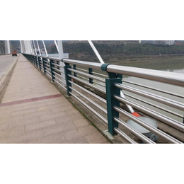 长春镀锌管桥梁栏杆-航拓金属护栏公司(图)