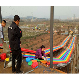 景区旱地滑草场厂家-益启玩-济南旱地滑草场厂家