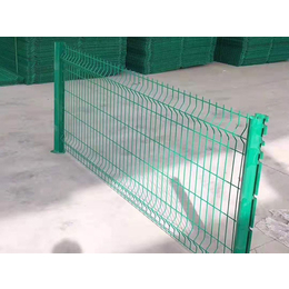超兴铁丝防护网(图)-绿色养殖场护栏网-平凉护栏网