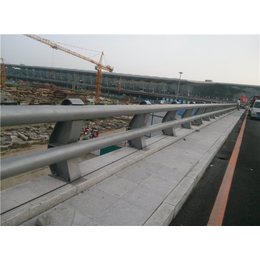 滁州桥防撞钢护栏-山东航拓金属护栏公司